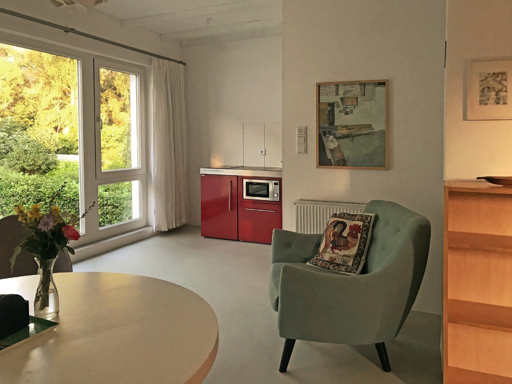 Großes möbliertes 1,5 Zimmer Einliegerappartement – 40629 Düsseldorf Ludenberg – Vorschaubild 4