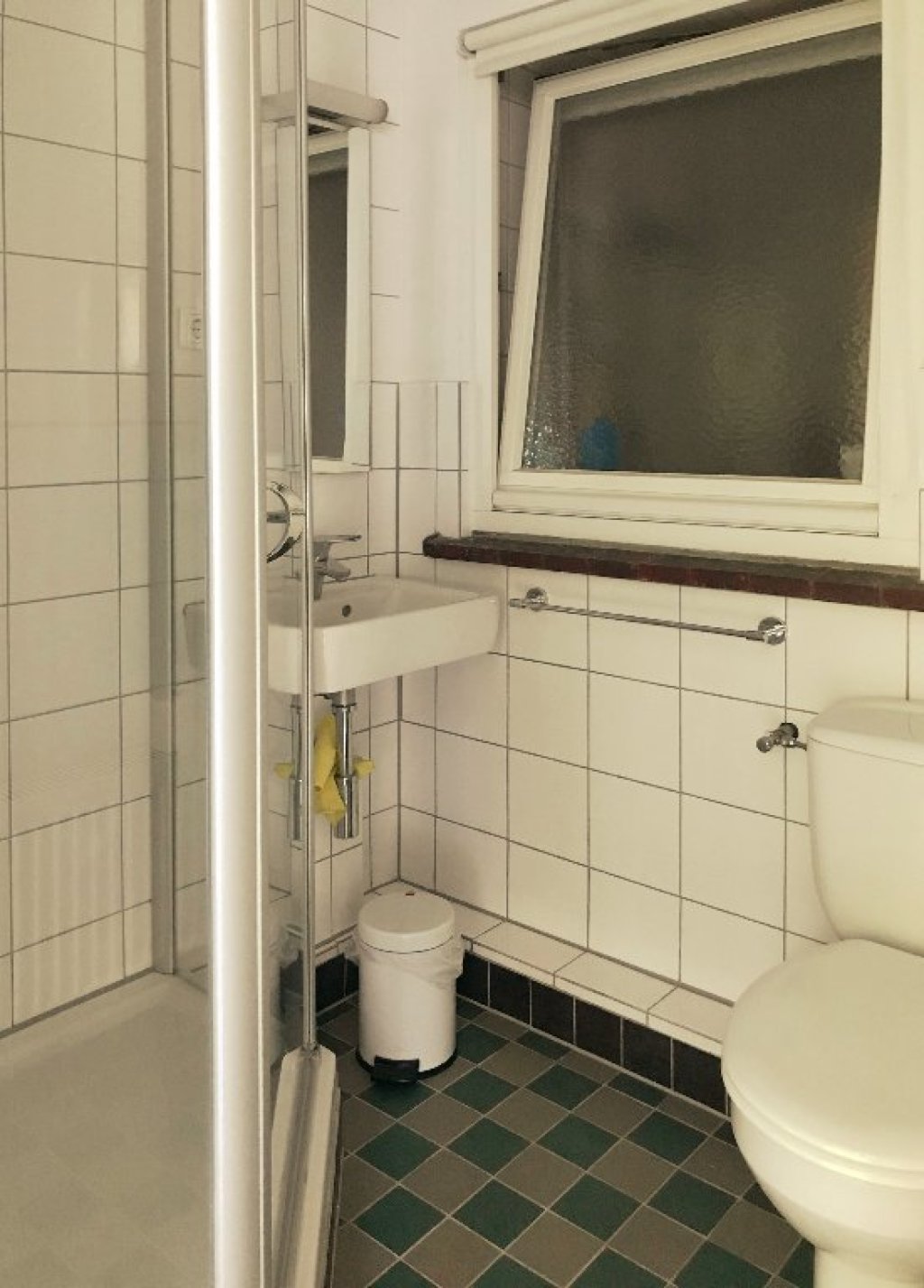 Großes möbliertes 1,5 Zimmer Einliegerappartement – 40629 Düsseldorf Ludenberg – Vorschaubild 10