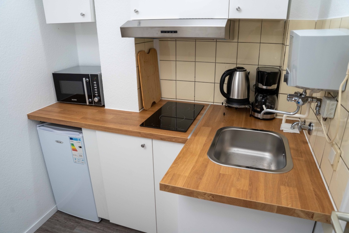 möbliertes Ein Zimmer Apartment mit Balkon in Ehrenfeld – Margaretastraße, 50827 Köln Ossendorf – Vorschaubild 3