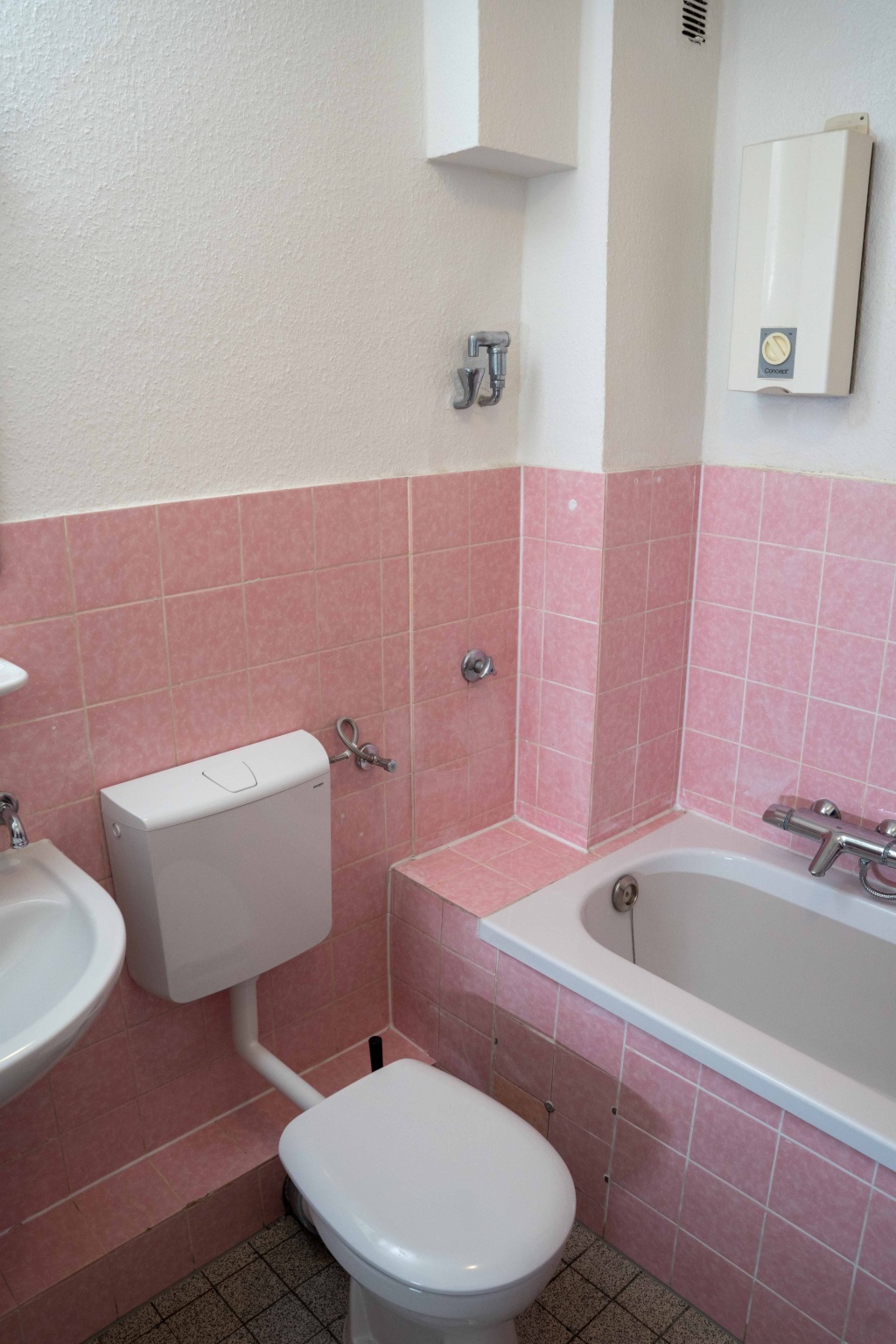 möbliertes Ein Zimmer Apartment mit Balkon in Ehrenfeld – Margaretastraße, 50827 Köln Ossendorf – Vorschaubild 9