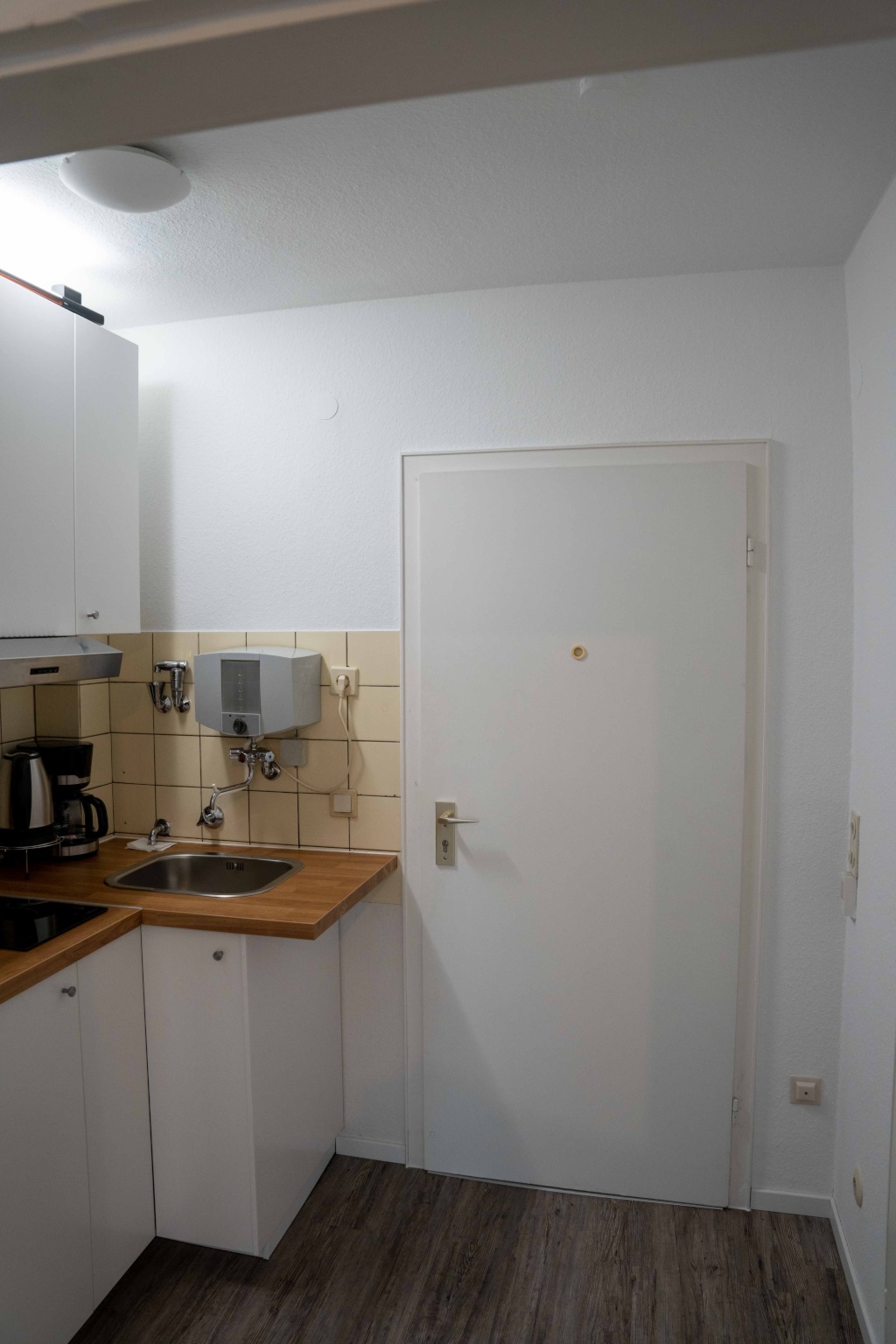 möbliertes Ein Zimmer Apartment mit Balkon in Ehrenfeld – Margaretastraße, 50827 Köln Ossendorf – Vorschaubild 12