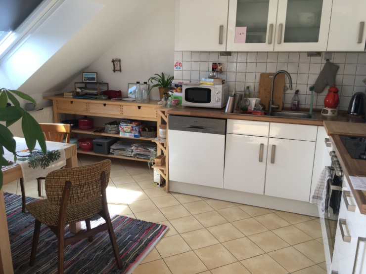15qm-Zimmer in traumhafter Wohnung mit traumhafter Mitbewohnerin :P