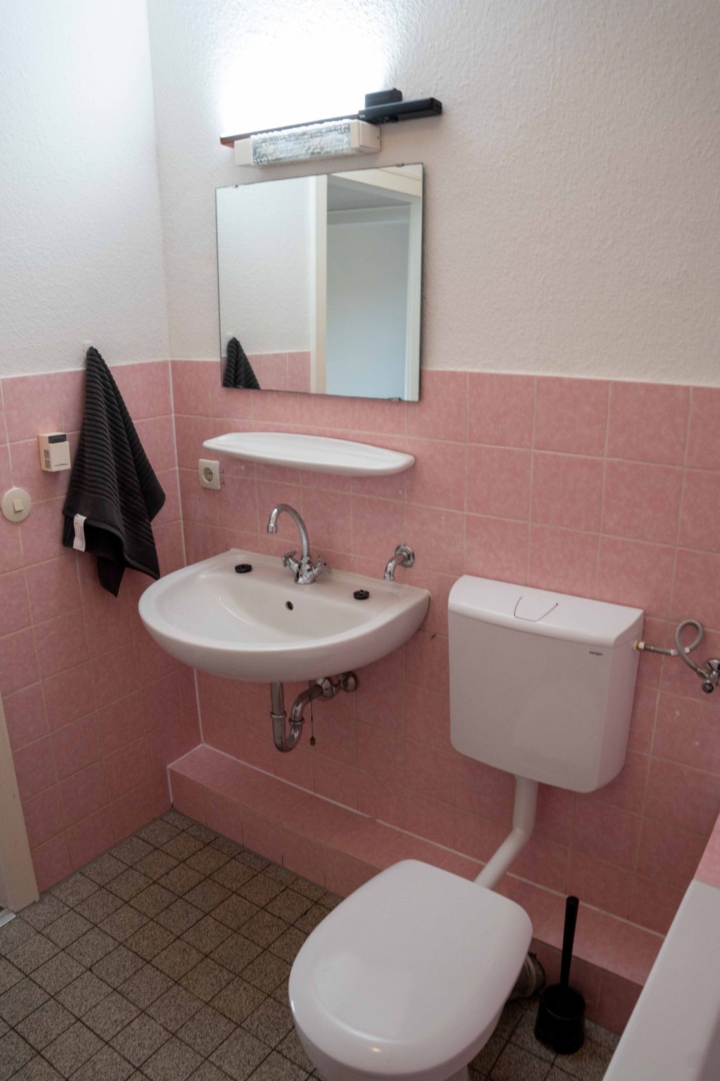 möbliertes Ein Zimmer Apartment mit Balkon in Ehrenfeld – Margaretastraße, 50827 Köln Ossendorf – Vorschaubild 10