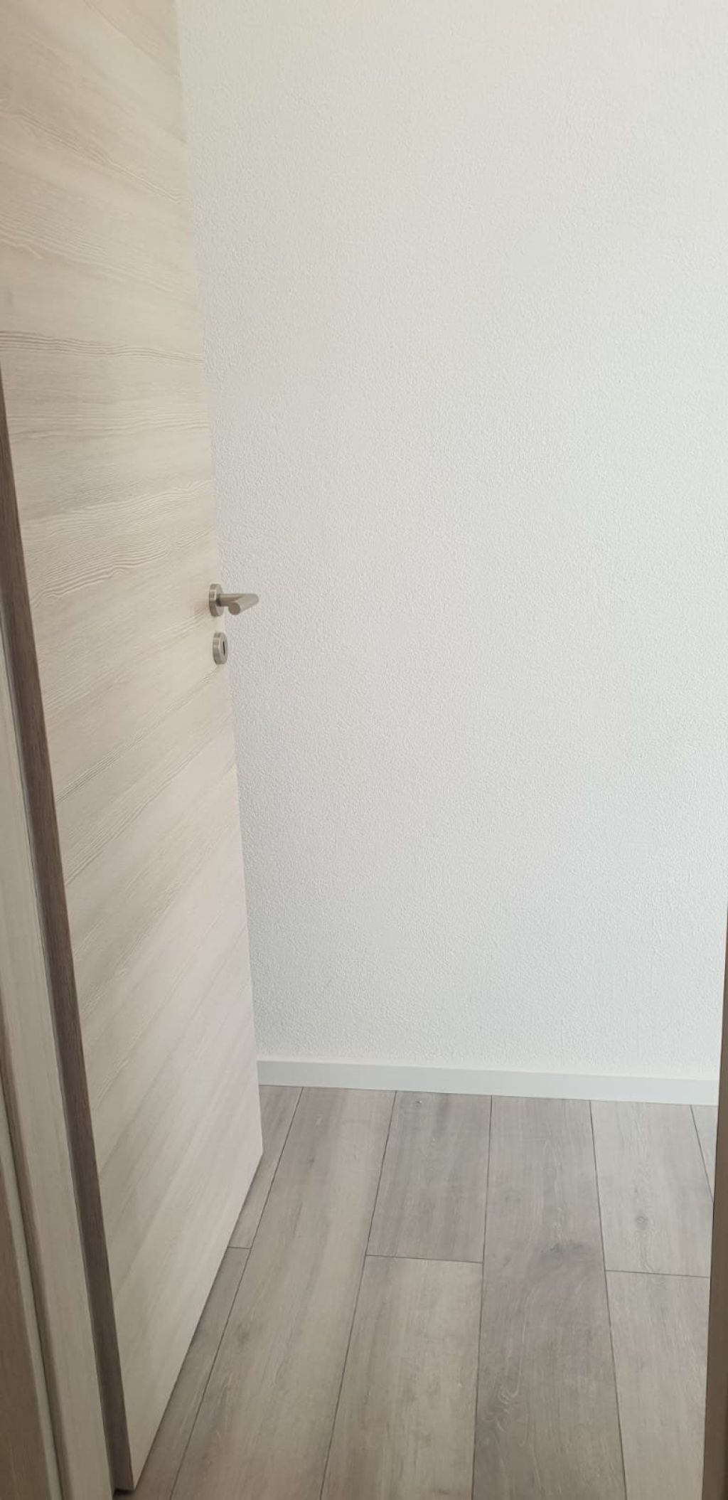 Neuwertige 3-Zimmer Wohnung mit hohen Decken, elektrischen Rolläden, neue Fenstern in S Möhringen – Obere Brandstraße, 70567 Stuttgart Möhringen – Vorschaubild 9