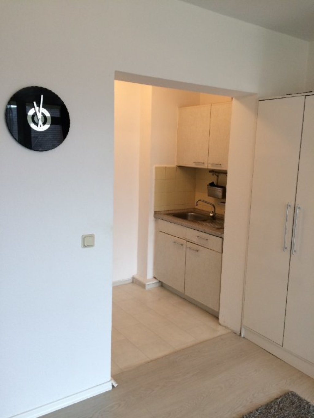 Schicke und Zentrale Wohnung zur Zwischenmiete ab sofort in Eimsbüttel! 3-6 Monate möglich, komplett möbliert – Kieler Strasse 220, 22525 Hamburg Hamburg – Vorschaubild 6