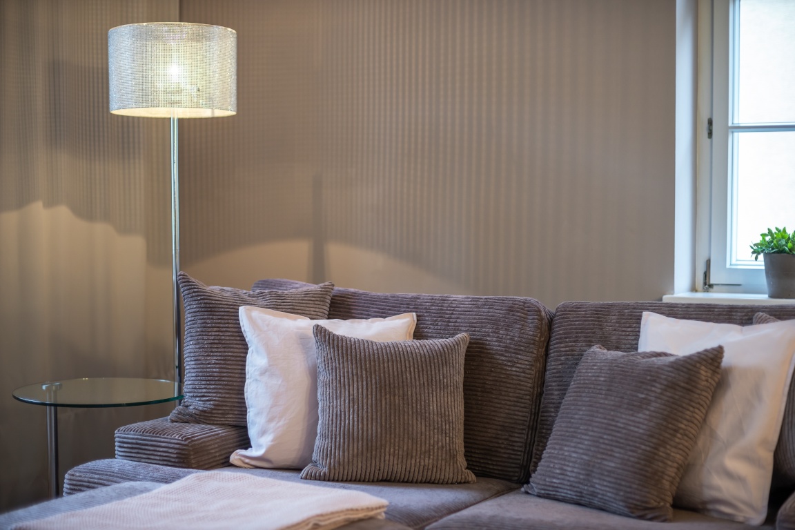 1-Zimmer-Wohnung Sendling Oberländerstraße 29 - Wohnbereich - Sofa