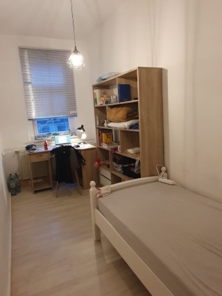 Ad image: S13 Sonniges möbliertes WG Zimmer für Studentin der Hochschule oder Studienkolleg