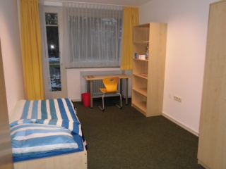 Anzeigenbild: WG-Zimmer, 18qm, voll möbliert