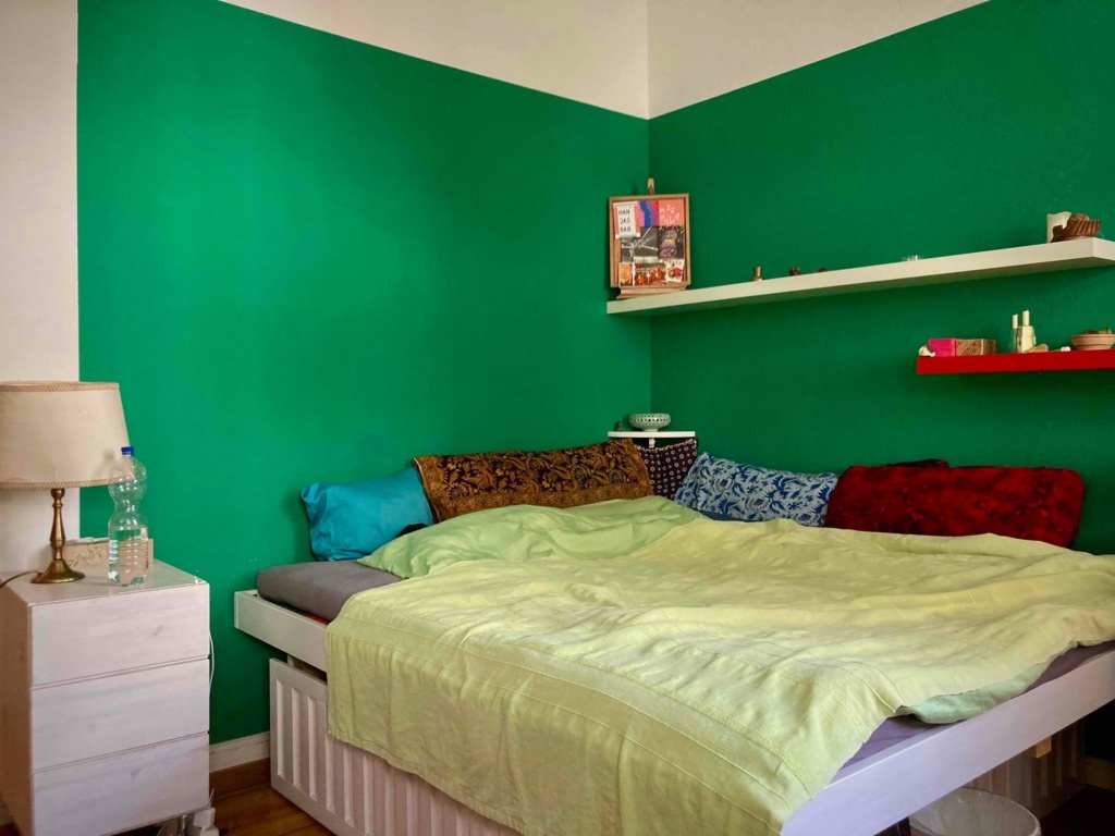 Wohnung Friedrichshain Wühlischstrasse 27 - The large bed easily accommodates a couple.