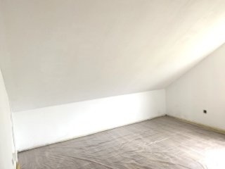 Imagen del anuncio: Dachgeschoss Wohnung - 1 Zimmer in renovierter DG Wohnung