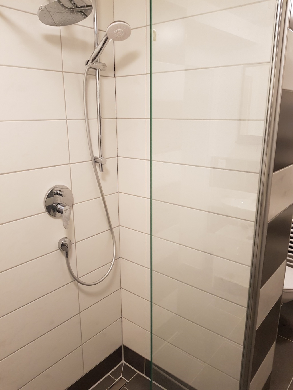 WG-Zimmer Möhringen Richterstrasse - Bad/Dusch