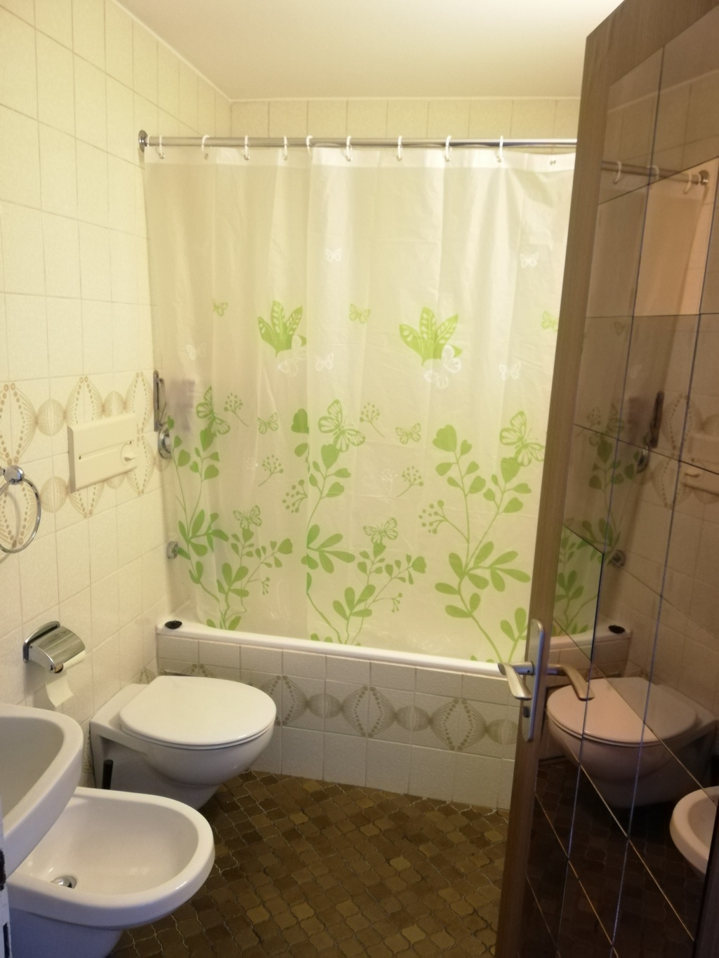 tolles Zimmer in zentral gelegener 2er-WG