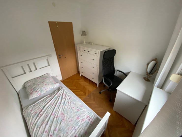 NUR FÜR FRAUEN WGZimmer MIT ANMELDUNG im Haus mit Garten von meiner