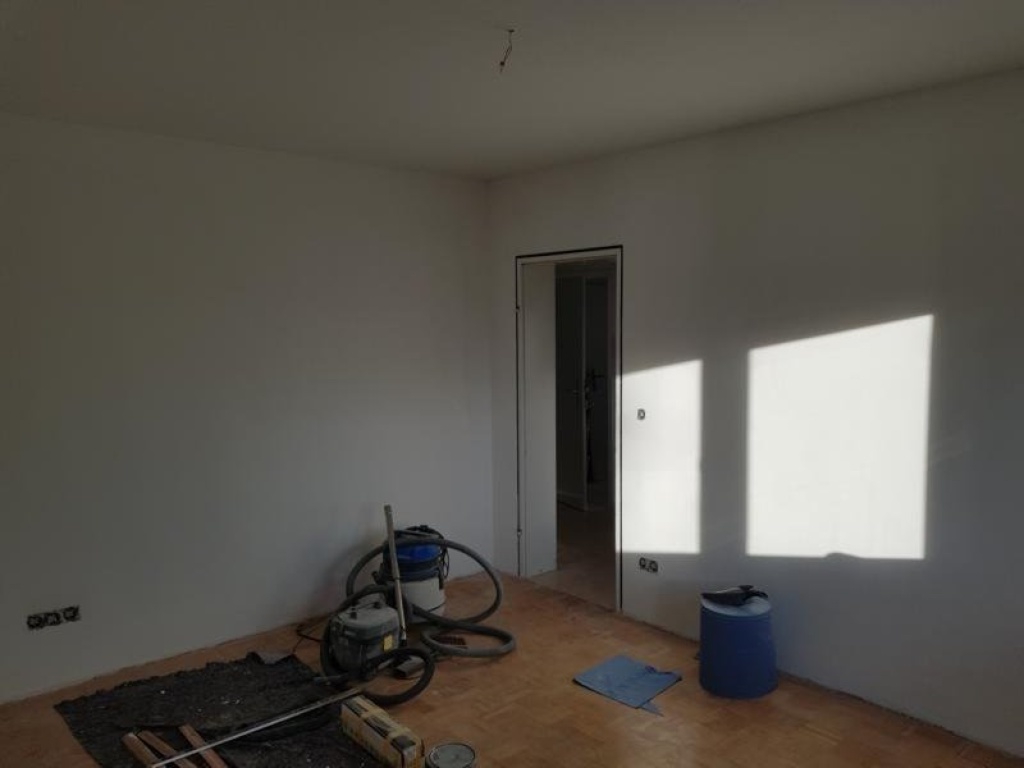 Wohnung Neuhermsheim Landsknechtweg 44 - Schlafzimmer 3 mit blick zur Terrasse