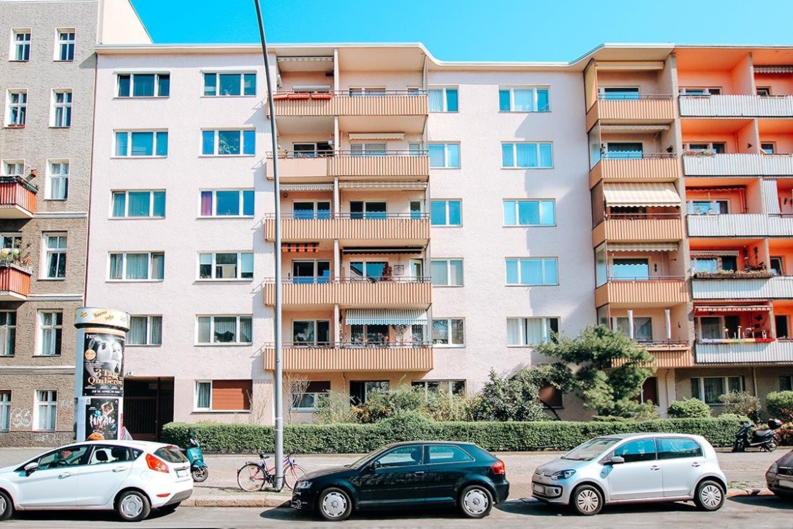 Große 1,5 Zimmer vollmoblierte Wohnung in Mitte für kurze Zeit oder langere Zeit (Big fully furnished Apartment in Mitte - Short Term/ Long Term)
