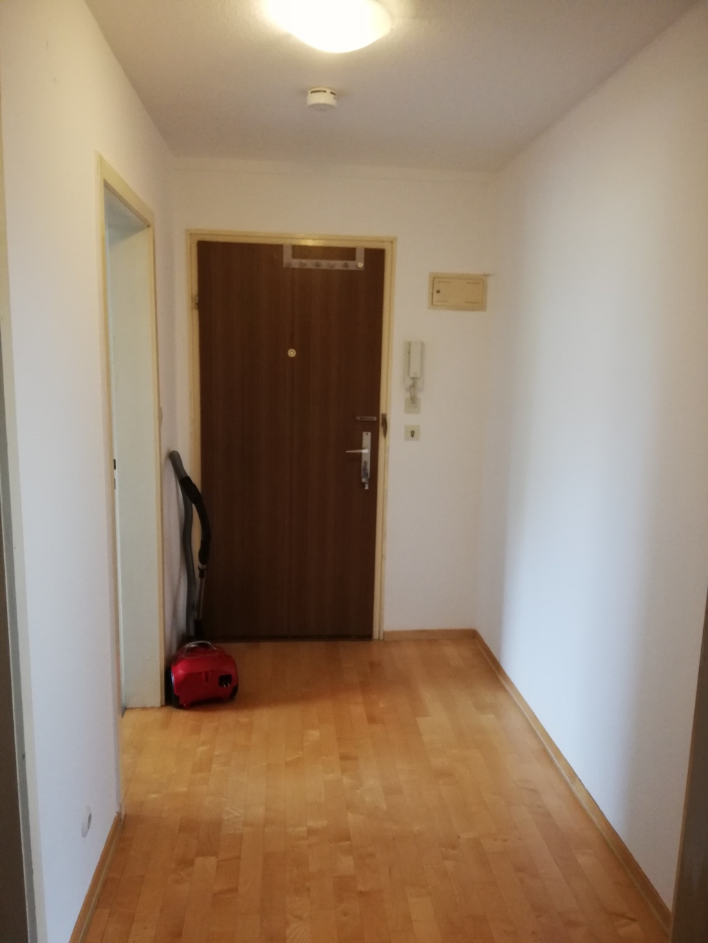 tolles Zimmer in zentral gelegener 2er-WG – Obere Waiblinger Str., 70374 Stuttgart Bad Cannstatt – Vorschaubild 5