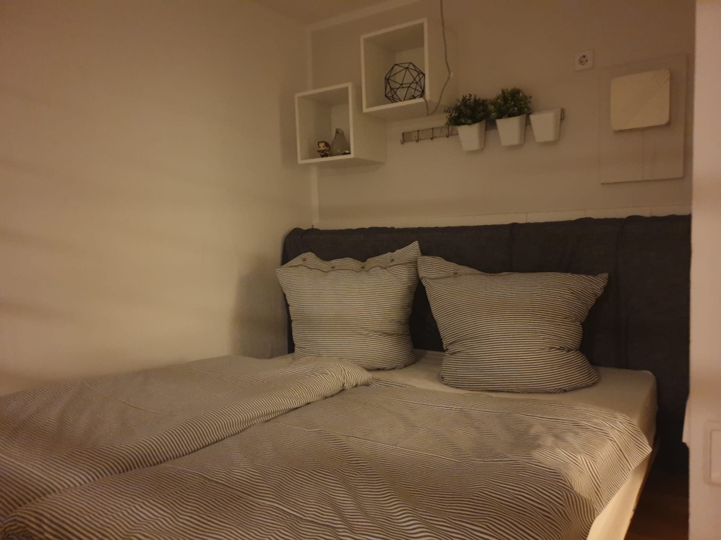 1 Room Flat Mitte Fischerinsel 1A - Schlafbereich / Sleeping