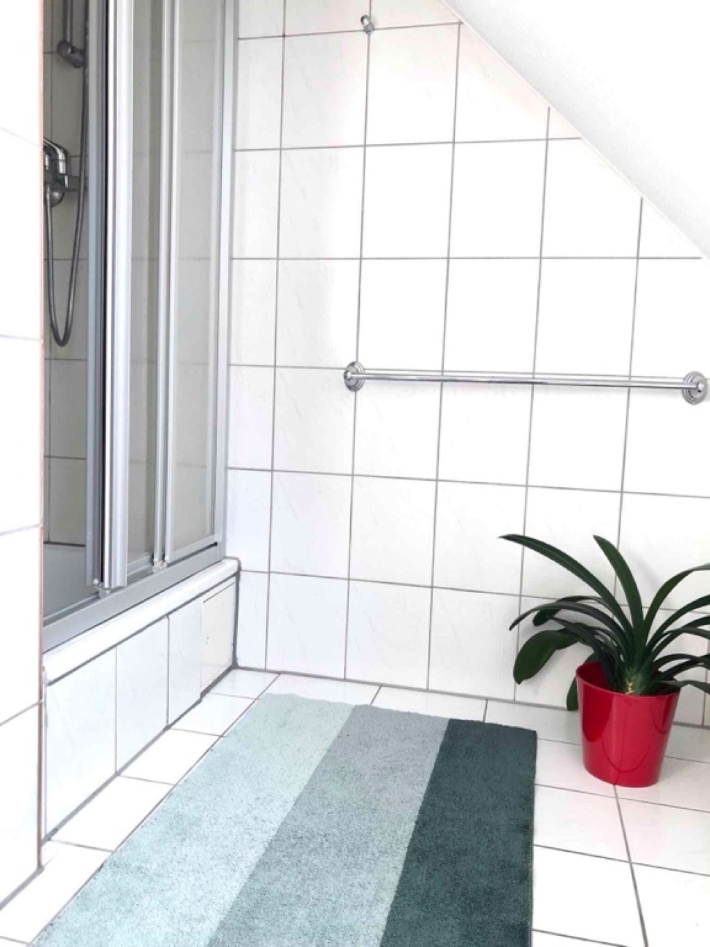 WG-Zimmer Hummelstein Sperberstraße 54 - Private Dusche
