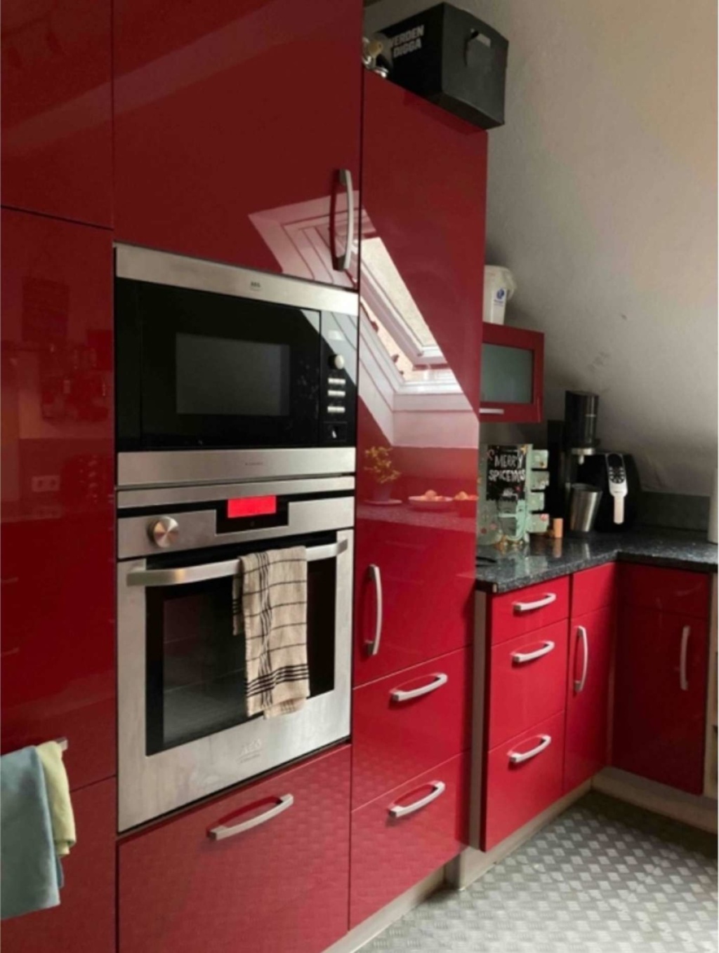 Habitación en WG Wangen Weißensteiner Straße 11 - Küche (Ofen, Mikrowelle)