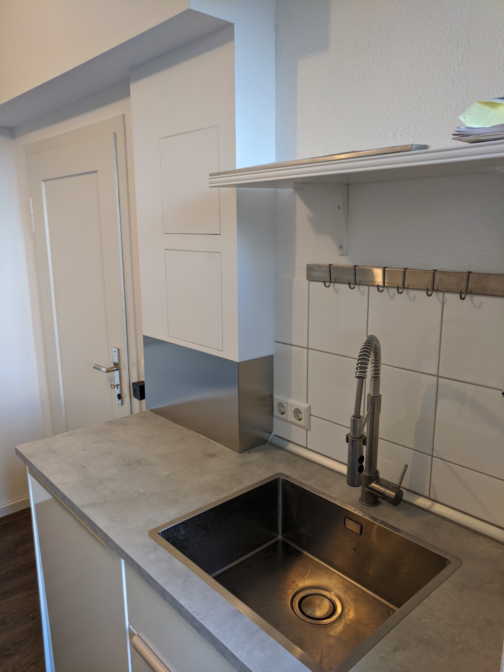 Helle 2-Zimmer-Wohnung mit Küche, Stuttgart – von privat – Wohnen im Grünen, in der Stadt! Hochwertig saniert, mit Einbauküche, Echtholzparkett, Tageslichtbad | Hochwertige und umfangreiche Ausstattung – Im Degen 36, 70327 Stuttgart Wangen – Vorschaubild 4