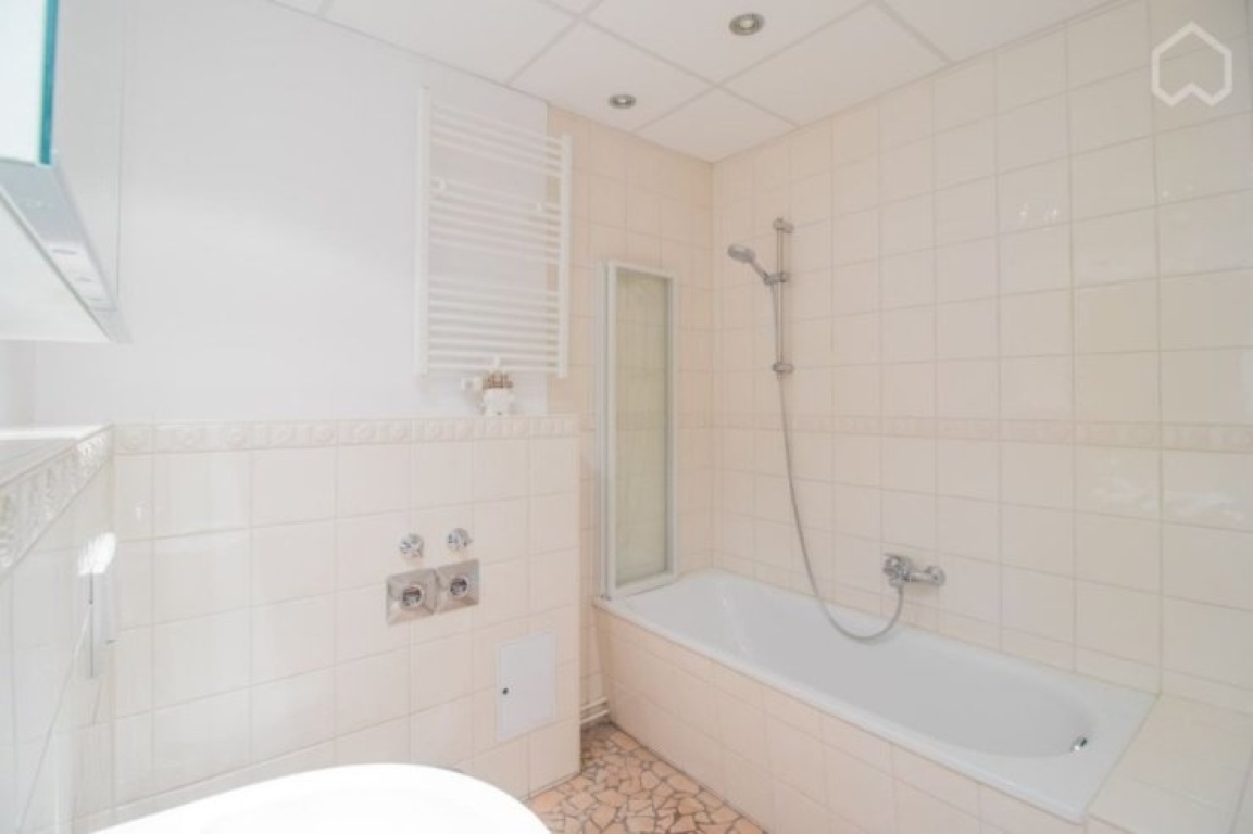 Ganze Wohnung: Innenstadt 80 qm, inkl. Pool/ Fitnessraum/ Sauna, Parkplatz – Lindenstr. 9, 20099 Hamburg St. Georg – Vorschaubild 7