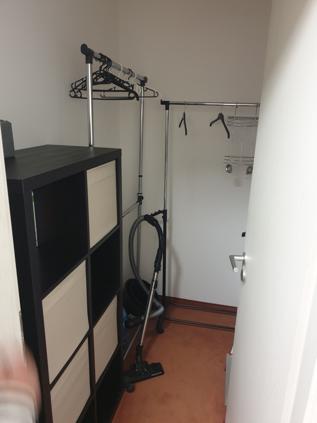 Beste Mitte-Lage, voll möbliert, separates Schlafzimmer und Küche – Hessische Str. 5, 10115 Berlin Mitte – Vorschaubild 7