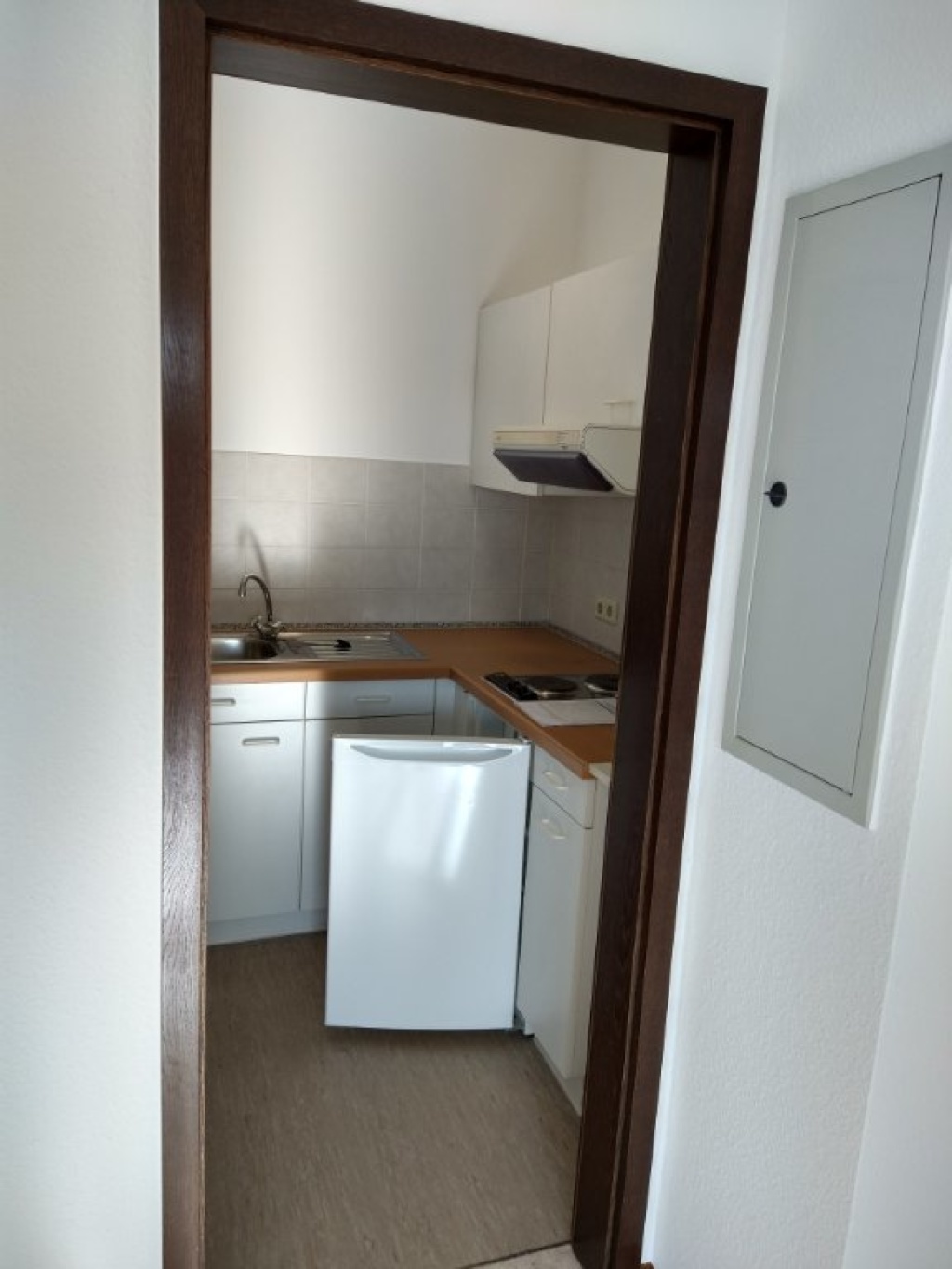 helle 1-Zimmer-Wohnung in zentraler Lage – Behringstr 6, 56073 Koblenz Rauental – Vorschaubild 4