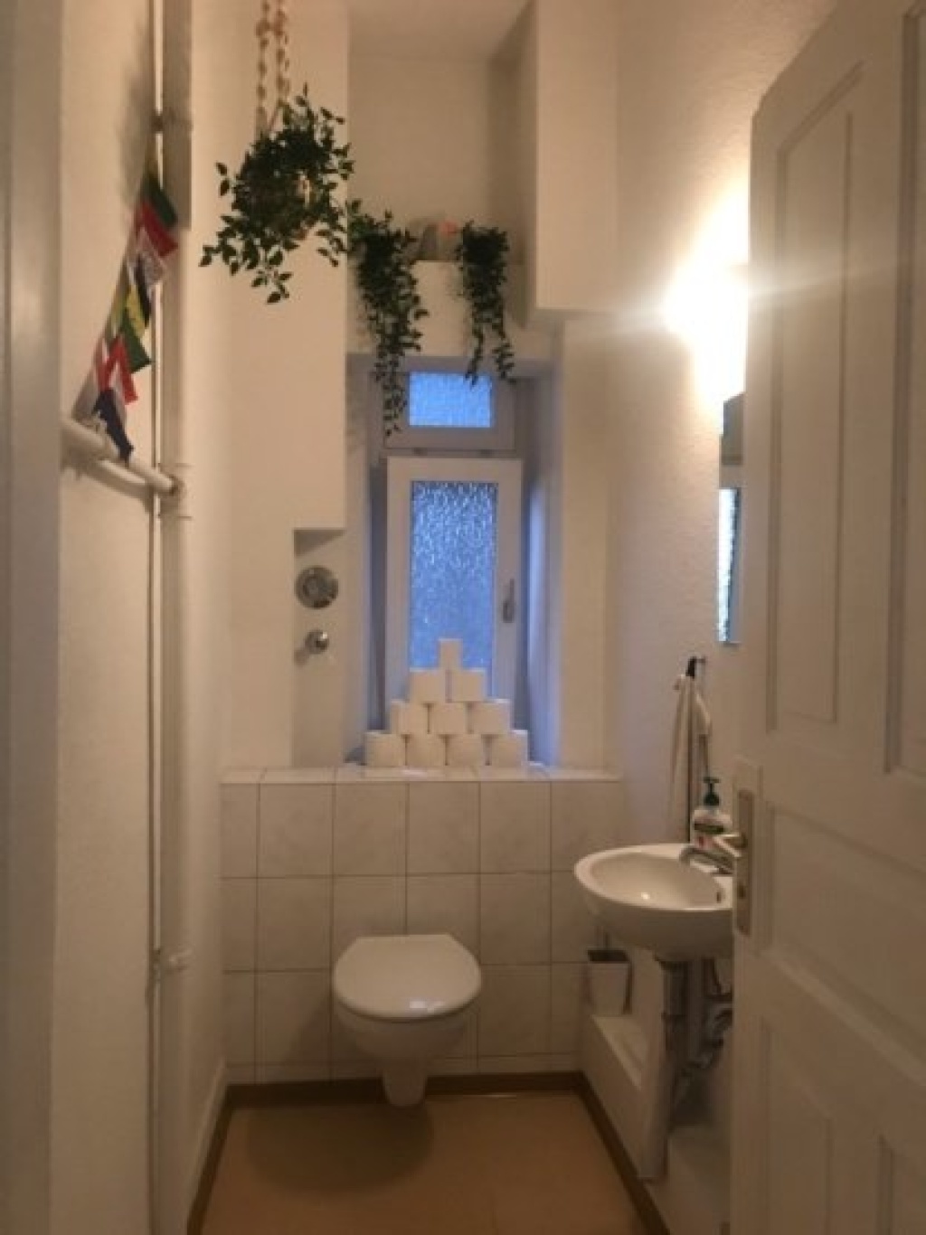Habitación en WG Stuttgart Mitte Hauptstätterstr 106A - Toilette