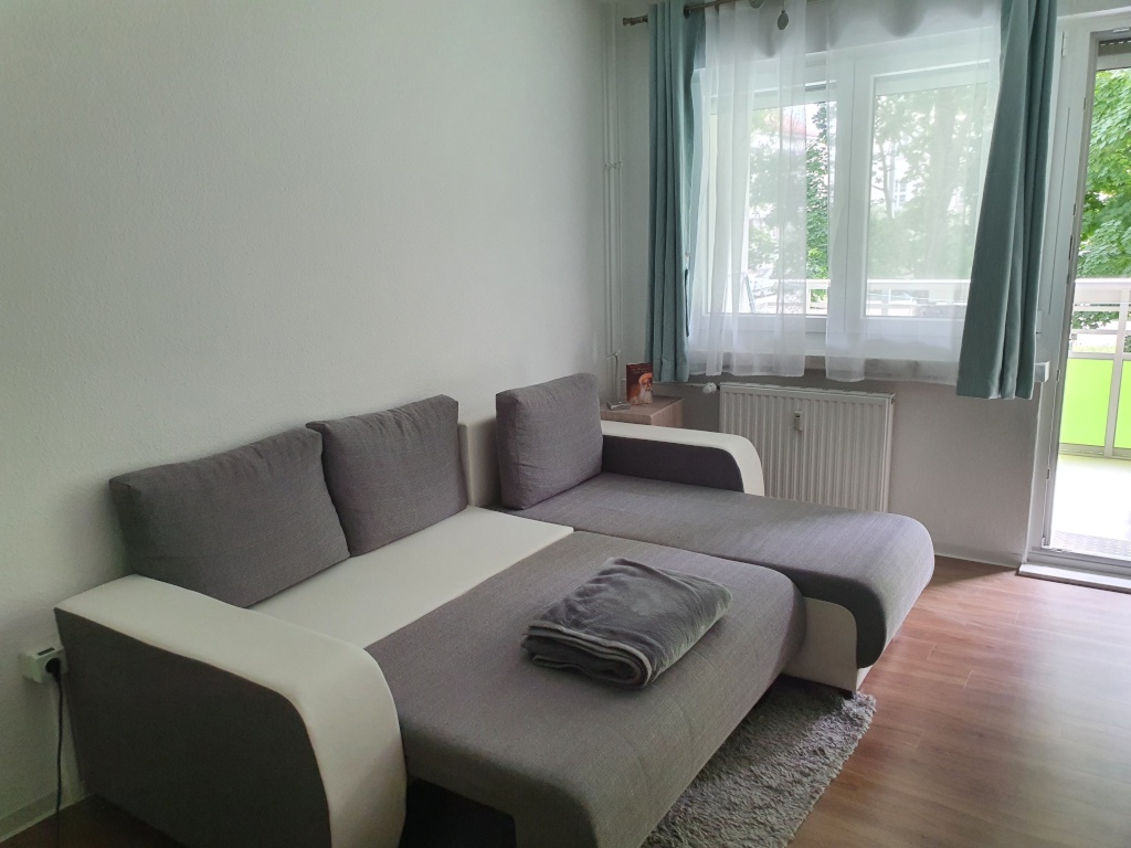 Untermiete - vollausgestattete 2 Zimmer Wohnung mit Balkon