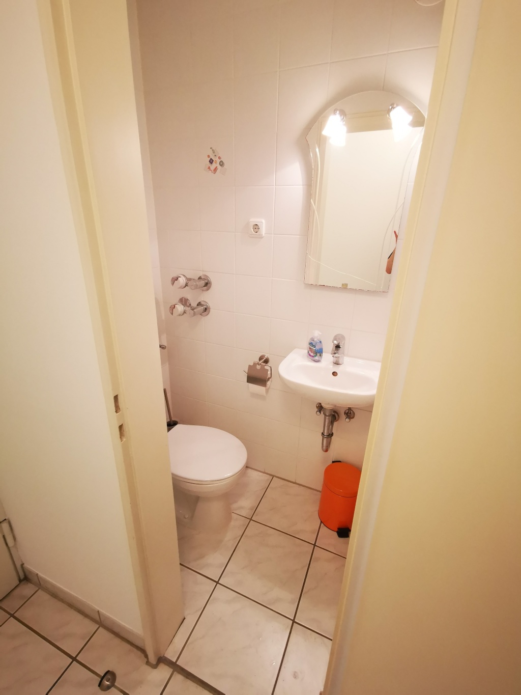 Flatshare Moosach Werner-Friedmann-Bogen 12 - Gästetoilette