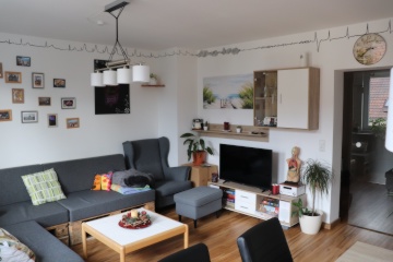 Anzeigenbild: Sonnige 3er WG sucht neues WG Mitglied (WG gesamt 119m²)