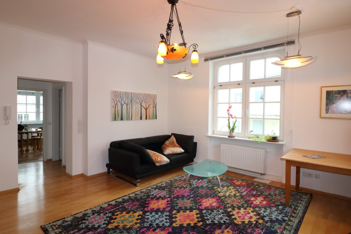 Voll möblierte Wohnung am Pasinger Stadtpark