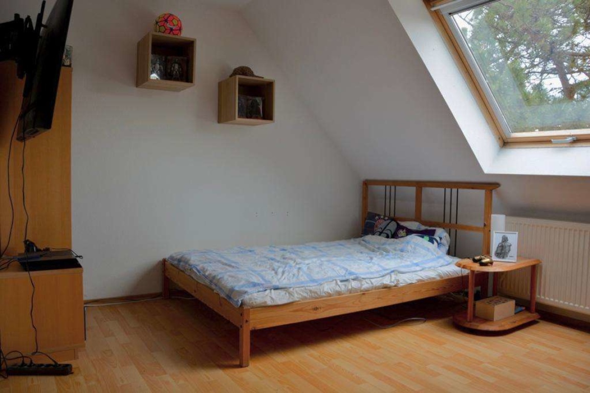 WG-Zimmer Süd West Degerloch Steinkopfstraße - möbliertes Zimmer
