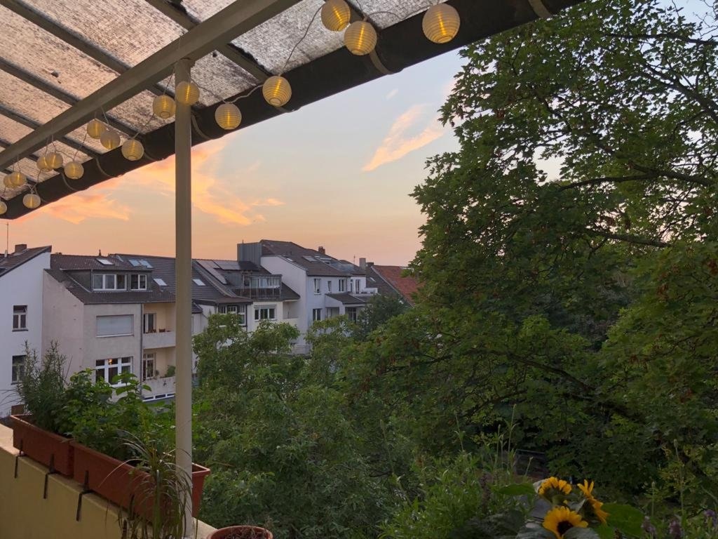 WG-Zimmer Beuel Konrad-Adenauer-Platz - Sonnenuntergang auf dem Balkon