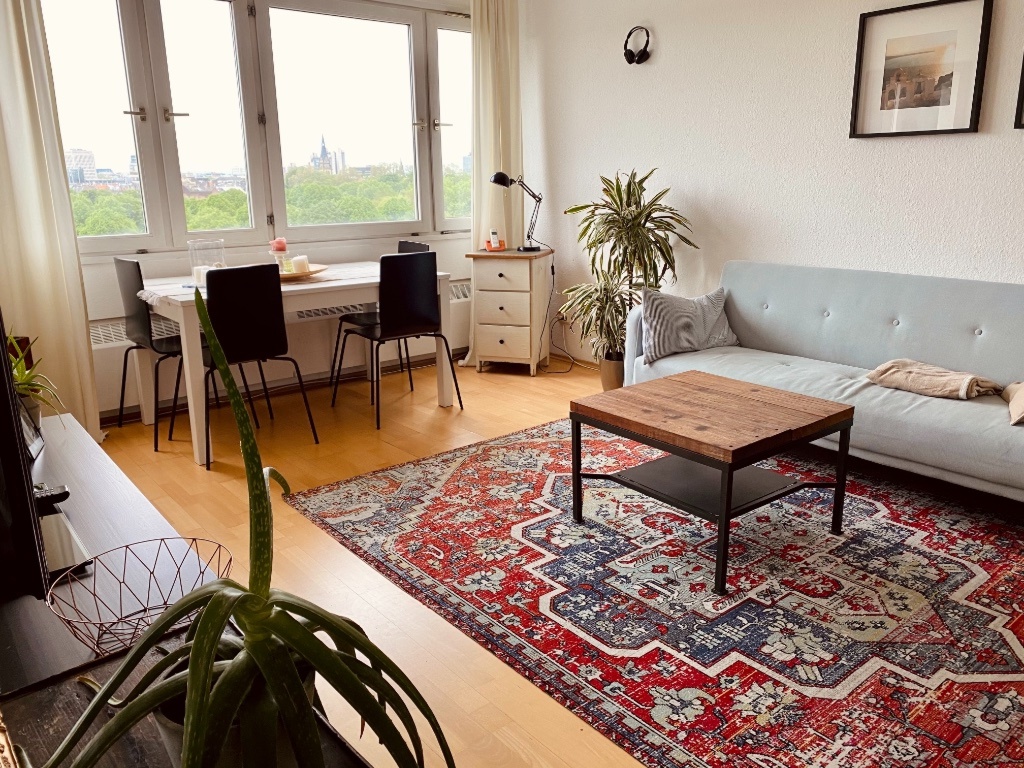 Möbliertes 2 Zimmer Apartment mit Domblick