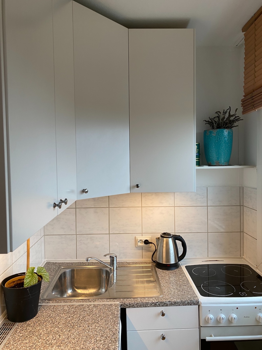 Möbliertes 2 Zimmer Apartment mit Domblick – Graeffstrasse 3, 50823 Köln Neuehrenfeld – Vorschaubild 7
