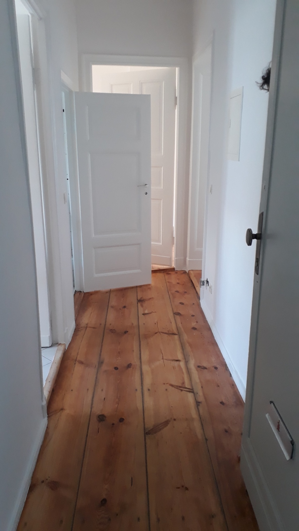furnished apartment with 2 bright rooms for time rental for one or two years – Siegfriedstr. 15, 12051 Berlin Neukölln – Vorschaubild 12