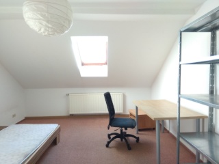 Anzeigenbild: Möbliertes 22 qm Zimmer in 3er WG
