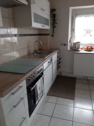 Anzeigenbild: Schönes WG-Zimmer in einem Berufspendlerhaushalt zu vermieten.