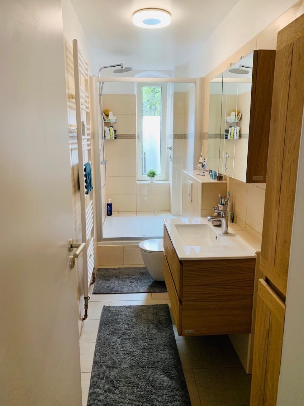 Habitación en WG Schöneberg Goltzstraße 36 - Neues Badezimmer mit grosser Dusche