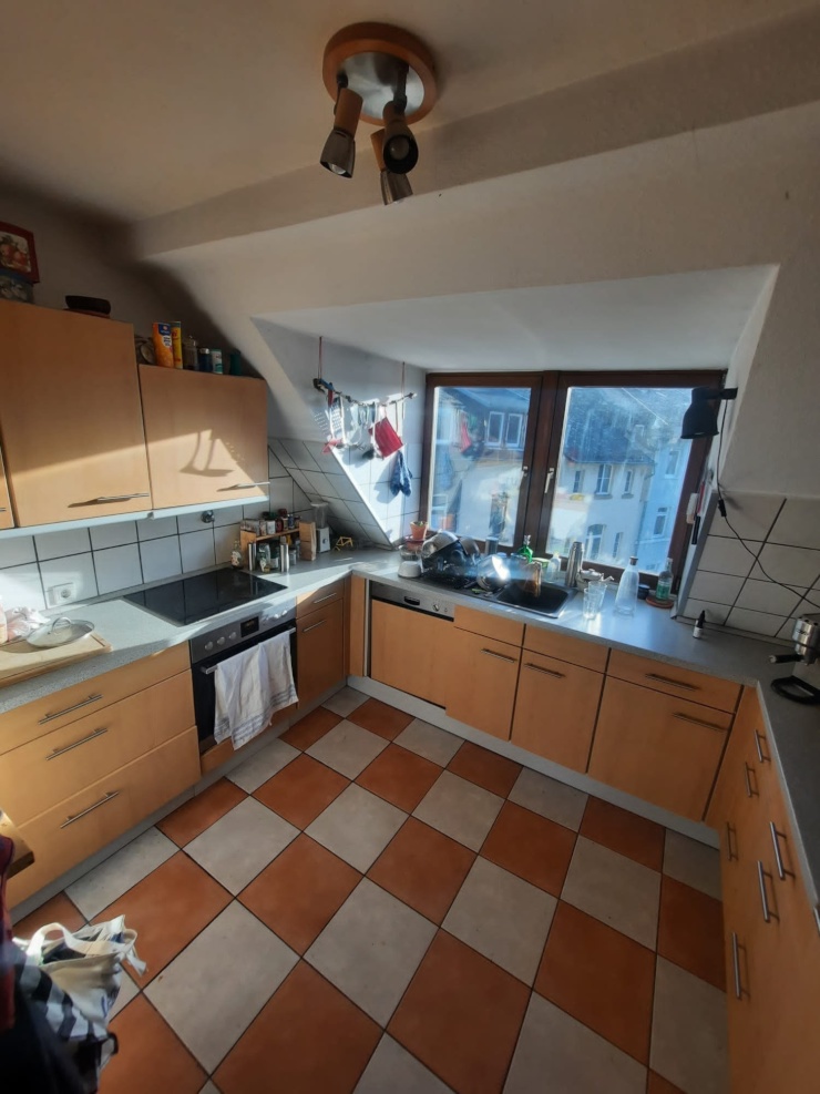 Zimmer in AltbauDachgeschossWohnung frei! Neustadt Zimmer Mainz