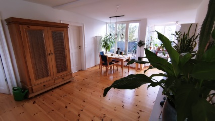 Anzeigenbild: Ruhige möblierte 2,5-Zimmer Dachgeschosswohnung mit 30m2 Dachterrasse | 73 m2 | Juli–Okt