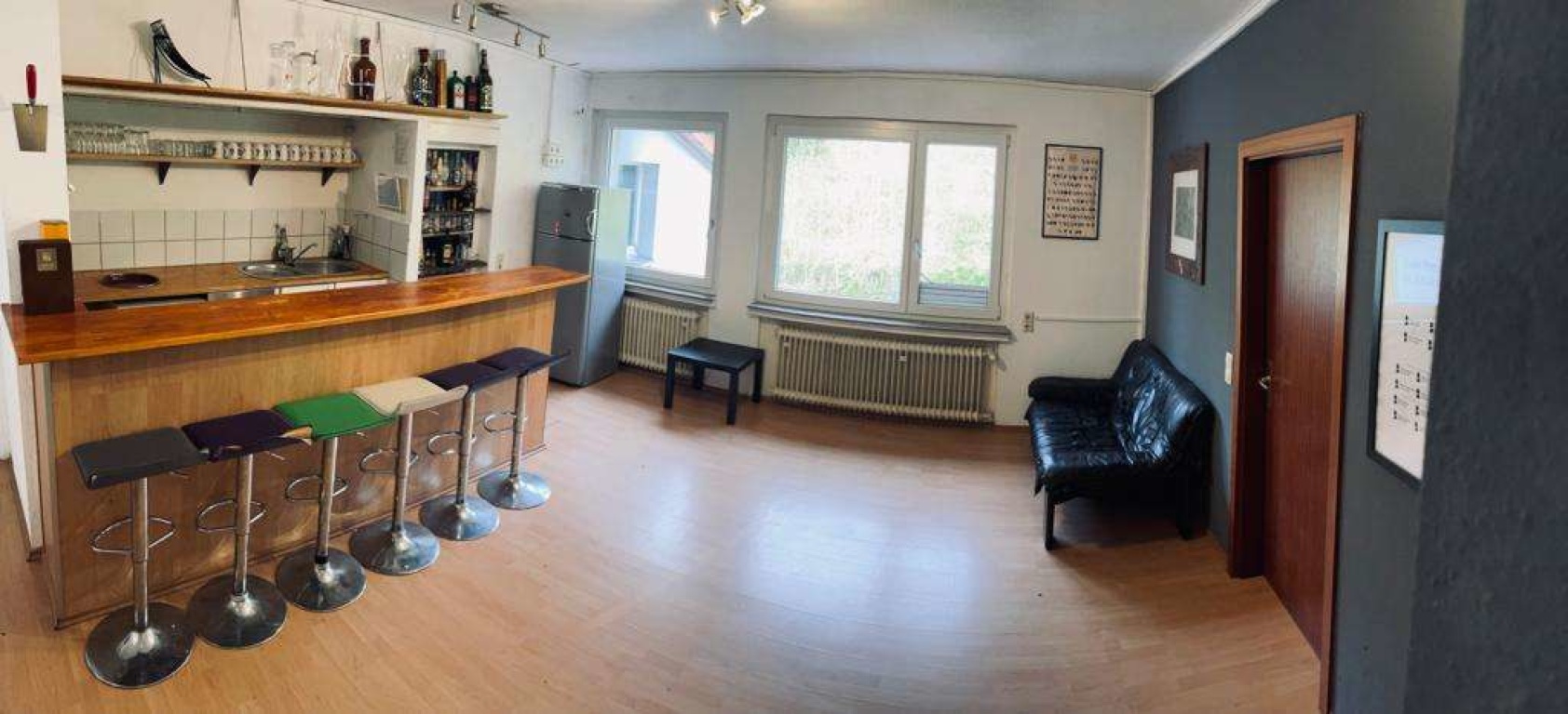 Flatshare Süd Eierstraße 107 - Theke im Wohnzimmer