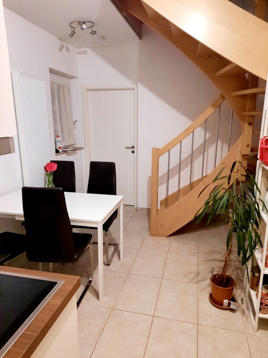 WG-Zimmer Möhringen Oberdorfstrasse - Küche und Essbereich