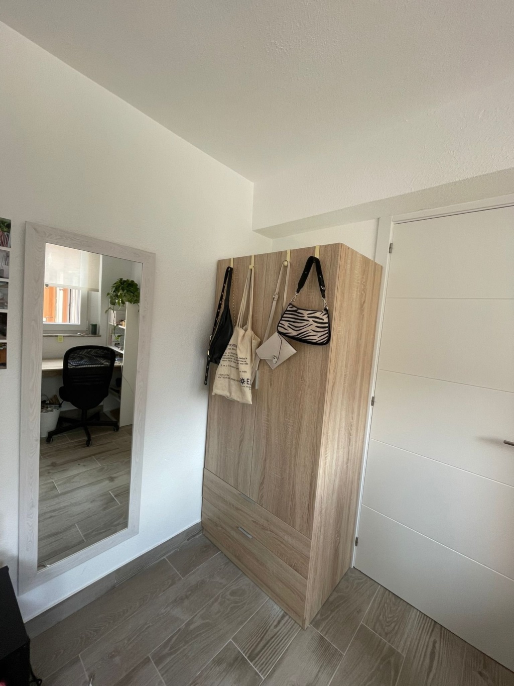 Habitación en WG RENFE-Haltestelle Doce de Octubre - Usera c/Tomelloso 51 - Zimmer Beach (Z5)
