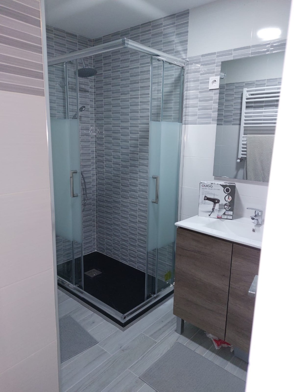 Habitación en WG RENFE-Haltestelle Doce de Octubre - Usera c/Tomelloso 51 - Bad 2