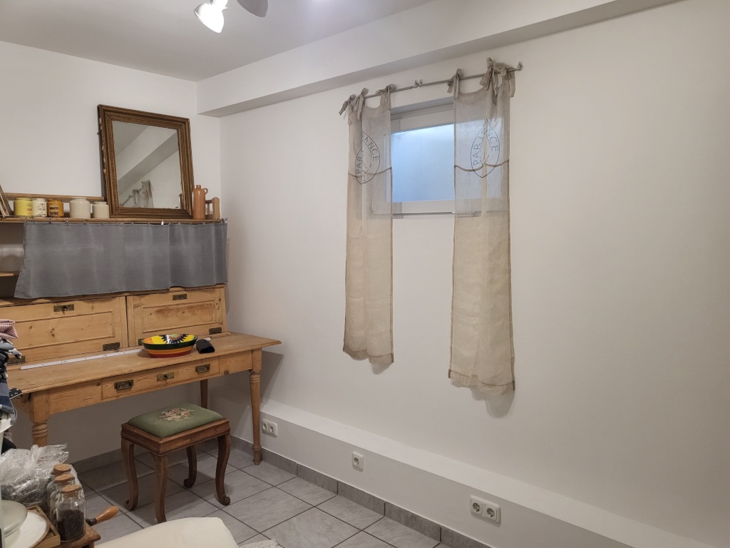provisionsfreie möbelierte 3,5 Zimmer wohnung Zentrum Erlangen. WG-Geeignet!!! – Thüringer Strasse 7, 91052 Erlangen Innenstadt – Vorschaubild 6