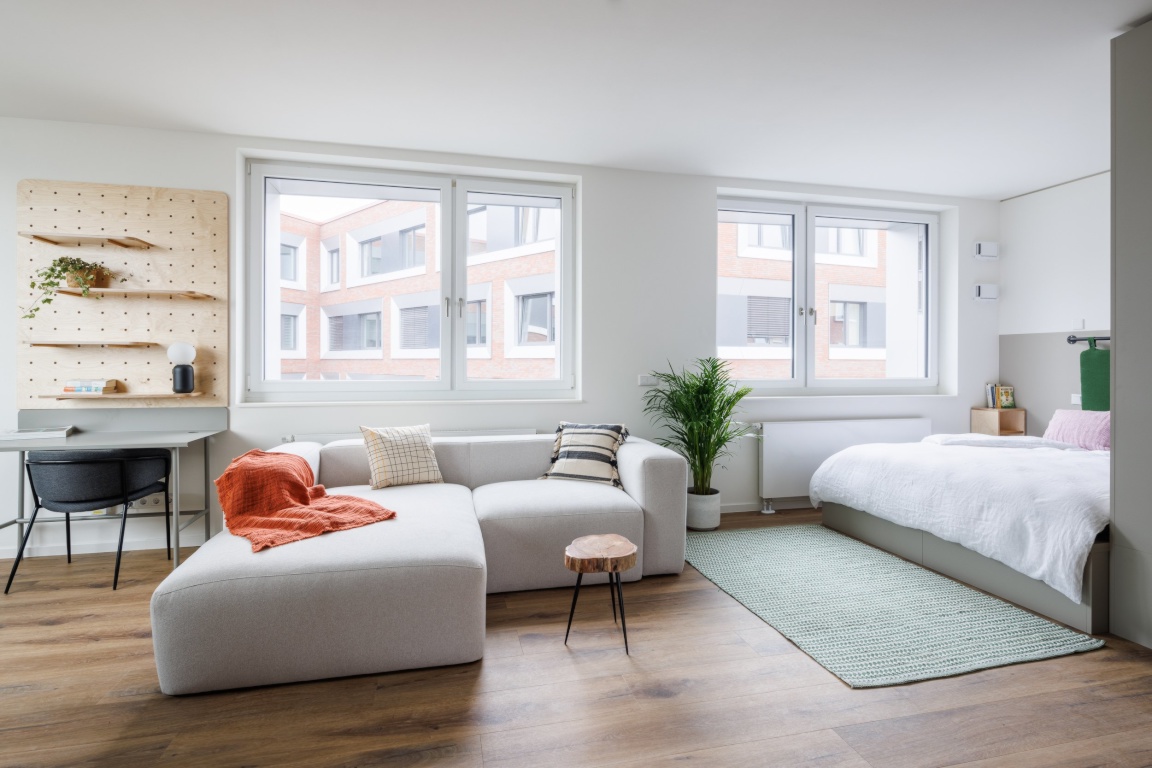 Furnished big studio apartment at the Hauptbahnhof.... Unlimited contract | Anmeldung possible | Inclusive community