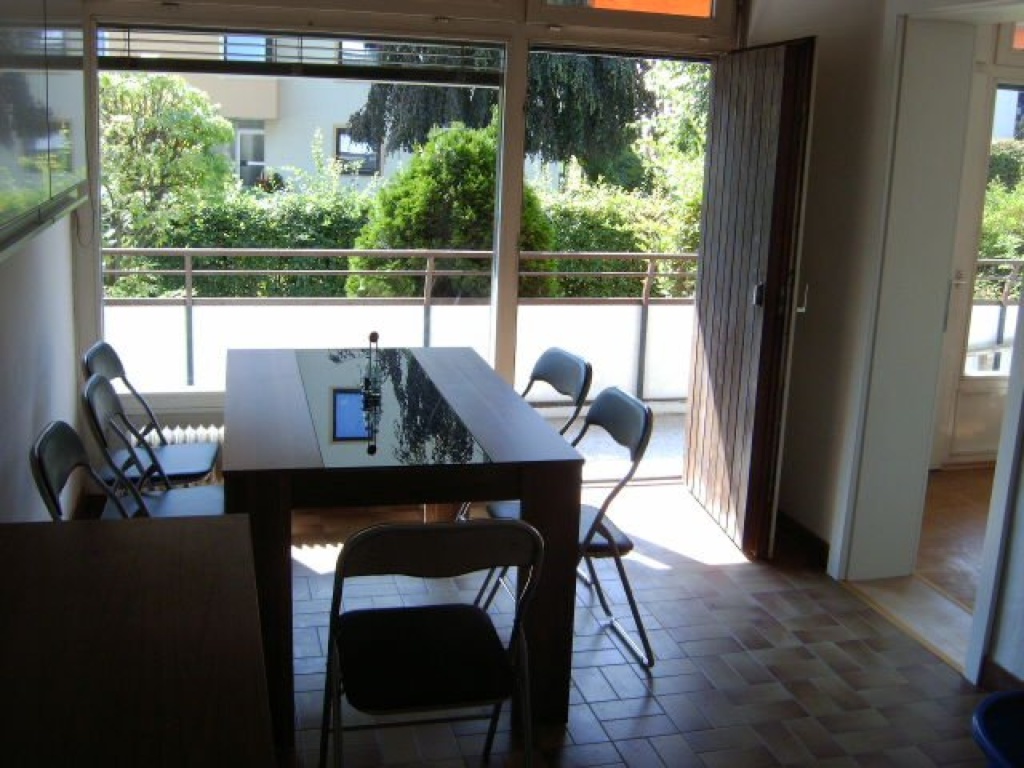 Habitación en WG Zell Zellerburgstraße - Essbereich