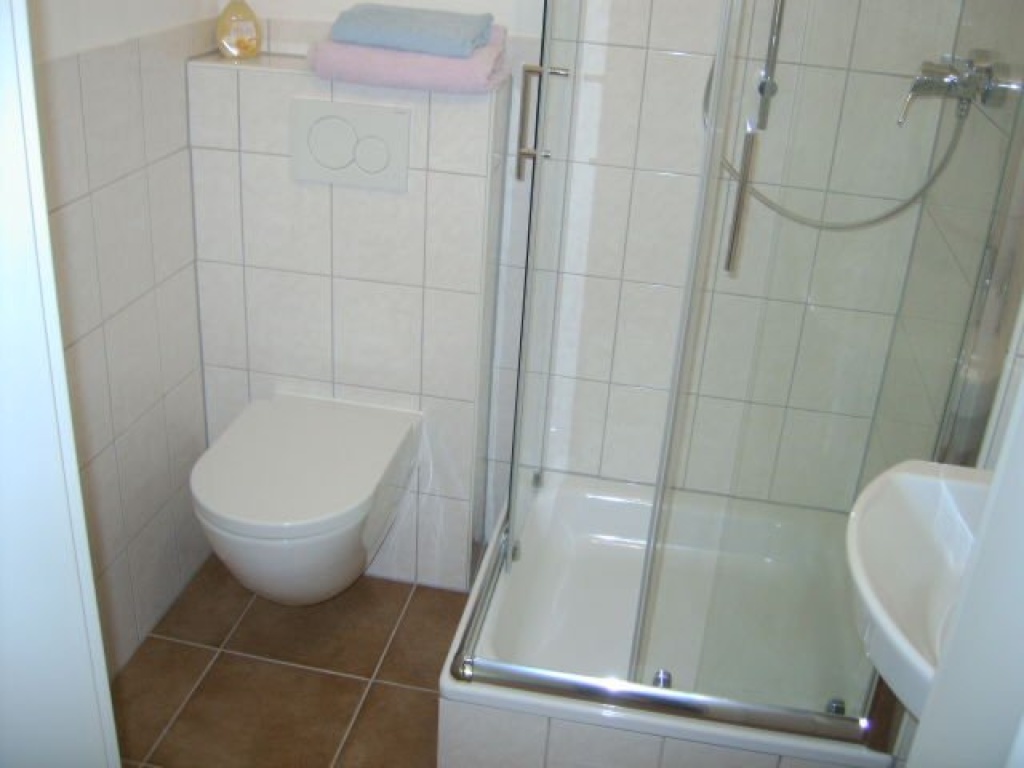 Habitación en WG Zell Zellerburgstraße - Eines von 2 Badezimmern